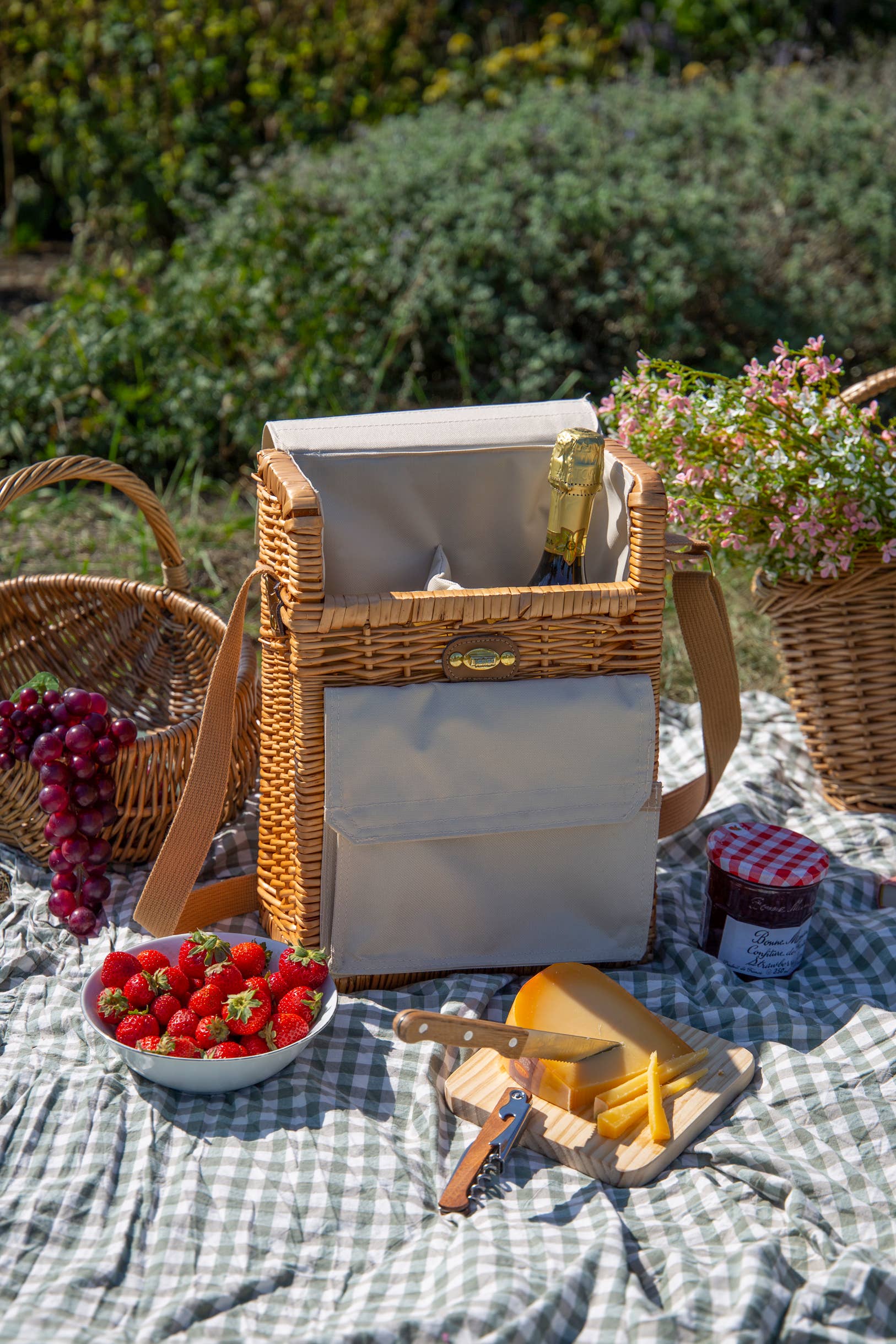 Millésime – Woven Willow Wine Tote
